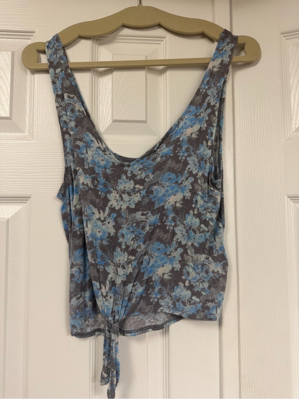 Urban Outfitters Blue and Gray Floral Tie-Front Tank